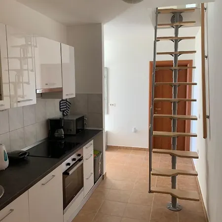 Apartman Beautiful With A Pool And Sea View